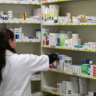 Medicamentos sin hormonas, opción para controlar la menopausia