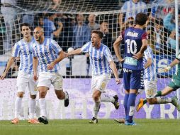 Amrabat celebra tras la anotación que le daría el gane a su equipo. EFE / J. Zapata
