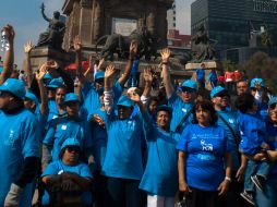 Cerca de tres mil personas se dieron cita en el Monumento a la Revolución para sensibilizar a la población sobre esta enfermedad.  . NTX / ARCHIVO