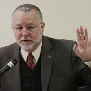 No hay dinero para pagar a López Castro: Trino Padilla