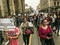 Empleados del STJE se manifestaron la tarde de este lunes para exigir mejoras laborales. EL INFORMADOR / A. Hernández