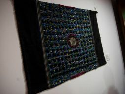 La exposición está integrada por 22 pinturas, textiles y ofrendas que simbolizan la renovación de las civilizaciones prehispánicas. TWITTER /  @ConsulMexHko