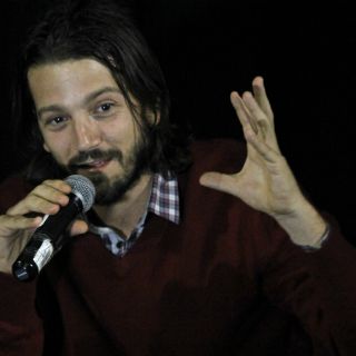 Diego Luna y Rosario Dawson anunciarán nominados a Premios Spirit