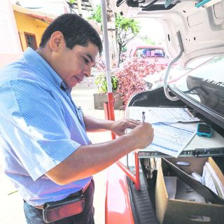 Prevén que aseguradoras absorban costo del nuevo holograma