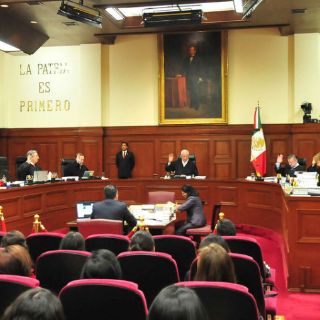 Juez y magistrado son suspendidos por anomalías en amparos
