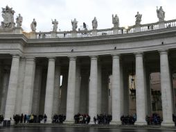 Las duchas serán acondicionadas en los baños colocados bajo la imponente Columnata del Bernini. AP / ARCHIVO