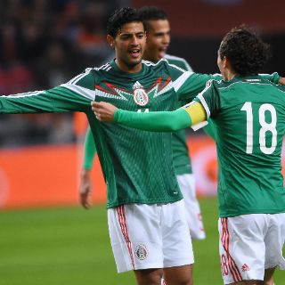En Chivas apoyan a Carlos Vela