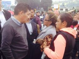 Los colonos liberan un carril de cada lado de la autopista México-Cuernavaca y establecen un diálogo con autoridades. TWITTER / @Matías_QM