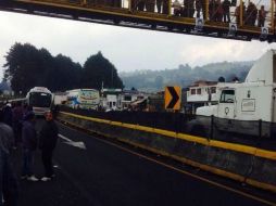 Los habitantes de las Tres Marías exigen la búsqueda de un taxista reportado desaparecido la noche del jueves. TWITTER / @Matías_QM