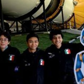 Escuela de robótica reconoce a ganadores de competencia en la NASA
