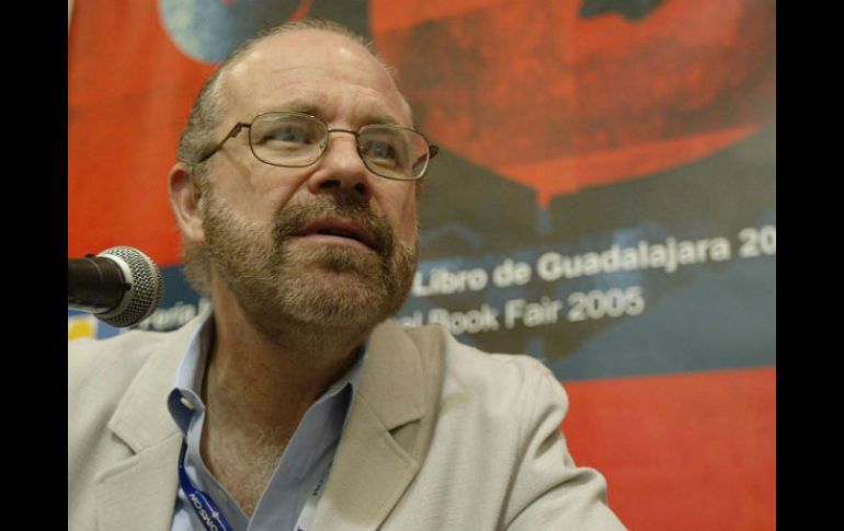 El poeta peruano Eduardo Chirinos es uno de los invitados a esta edición del Salón de la Poesía. EL INFORMADOR / ARCHIVO