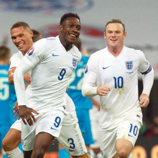 Doblete de Welbeck da triunfo a Inglaterra ante Eslovenia
