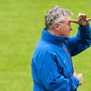 Triunfo o dimisión para Guus Hiddink