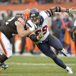 Watt, dominante en triunfo de Texanos sobre Cafés