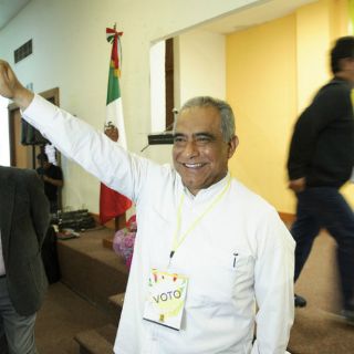 Alianza con el PAN desaparecería al PRD, consideran