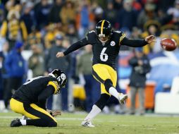 Shaun Suisham ayudó a la causa de Pittsburgh, al convertir dos goles de campo. AFP / A. Lyons