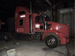 La banda de asaltantes no fue disuelta, tres personas más sí lograron escapar. Ellos tenían dinero en efectivo. ESPECIAL / Policía de Tlajomulco de Zúñiga