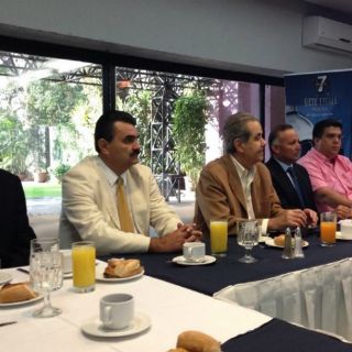 Presentan torneo de tenis de profesionales Vallarta Open