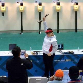 México gana plata en pistola de aire en equipo en JCC