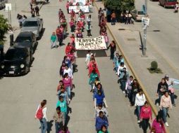 Son recibidos con muestras de apoyo por los integrantes de la CETEG del estado de Guerrero. SUN / ARCHIVO