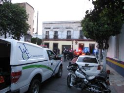 La víctima quedó tendida en el cruce de la calle de Jesús González Ortega y Guillermo Prieto. EL INFORMADOR /