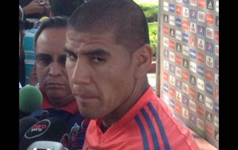 Salcido puntualizó que la responsabilidad del mal momento que vive Chivas es de todos. TWITTER / @Chivas