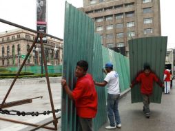 Protección Civil ordenó el desalojo de varios edificios gubernamentales por las movilizaciones de esta tarde. EFE / J. Méndez