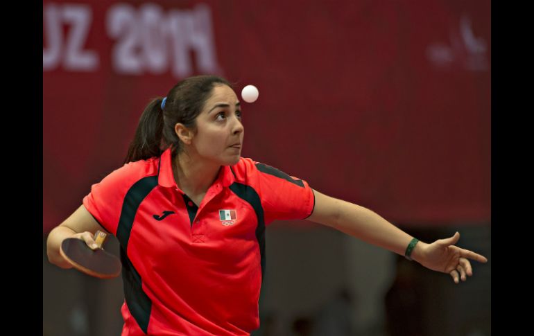 Silva se cuelga la presea tras vencer cuatro seits a tres a la venezolana Gremlis Arvelo. MEXSPORT / J. Ramírez.