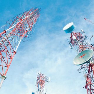 Compiten por la TV abierta los Vázquez Raña y Aguirre