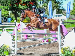 Juan Pablo Gaspar montando 'Puertas So What'. EL INFORMADOR / A. Hernández