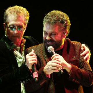 Mijares y Emmanuel duplican emociones en la Arena VFG