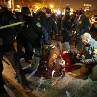 Tres detenidos en Ferguson tras nuevos disturbios