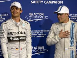 El piloto reconoce que motivó Valtteri Bottas con una sesión de spa para que llegue relajado a la carrera y gane el segundo lugar. AFP / T. Gandolfini