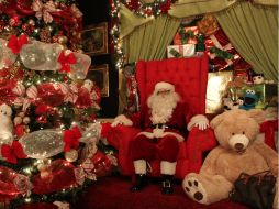 Los asistentes pueden acceder en grupos a un tour por el interior de la Casa de Santa Claus. EL INFORMADOR / F. Rodríguez