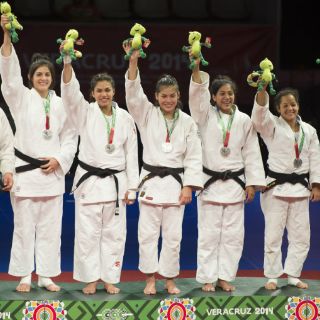 México obtiene plata en equipos de judo en JCC
