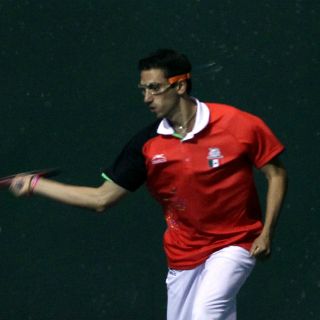 Rodríguez Faisal, feliz por su oro en frontón