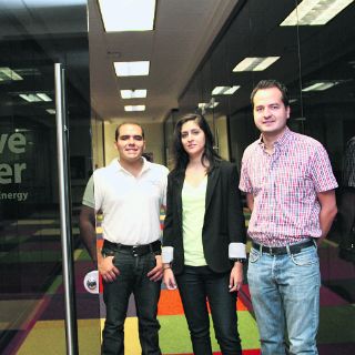 Egresados son nombrados 'Emprendedores del año'