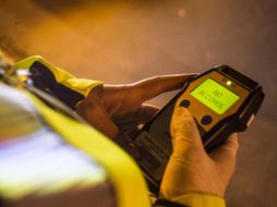 Las multas por dar positivo en el acoholímetro son de entre 10 mil 093 y 13 mil 458 pesos. EL INFORMADOR / ARCHIVO