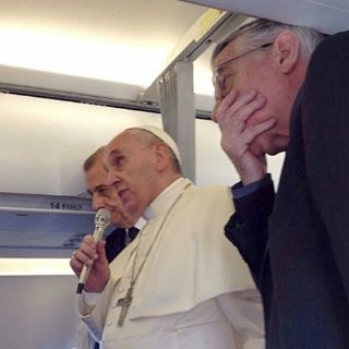 El Papa llega a Roma y concluye gira 'relámpago' a Estrasburgo