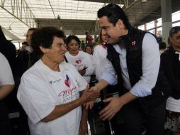 Aristóteles asegura brindarán herramientas para que las mujeres logren ser autoproductivas. TWITTER / @GobiernoJalisco