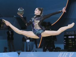 La participación de Cynthia Valdez continuará el día de mañana en las finales de aro, pelota, clavas y listón. AP / ARCHIVO