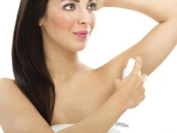 Según expertos, las axilas femeninas están dominadas en general por estafilococos. TWITTER / @atusalud_medios