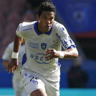 Brandao, condenado a prisión por cabezazo a Thiago Motta