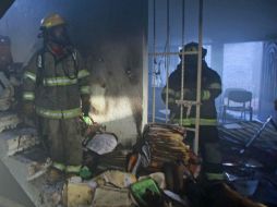 El incendio en las oficinas del programa de escuelas de Tiempo Completo afectará muchos niños pobres de Guerrero. SUN / J. Ríos