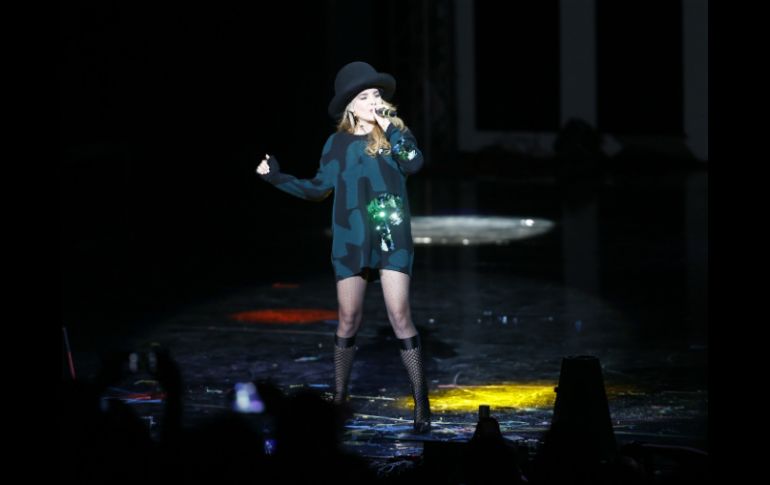 La cantante Belinda lució un atuendo muy invernal ad hoc con la temporada de frío. EL INFORMADOR / A. Hernández