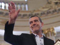 Banderas es muy querido por los argentinos por los constantes viajes que realiza. EFE / D. Fernández