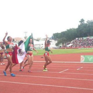 México se lleva plata en relevos femenil en JCC