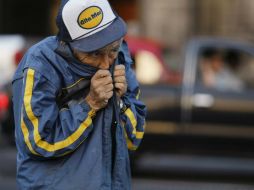 Se recomienda vestir con ropa abrigadora y prestar especial atención a niños, personas de la tercera edad y enfermos. EL INFORMADOR / ARCHIVO