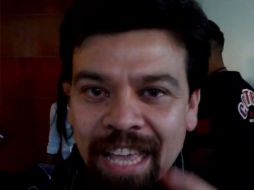 El autor Rogelio Guedea invita a la gente a que vayan a la FIL a conseguir el libro 'Narcocuentos'. EL INFORMADOR / M. Gutiérrez