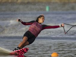 La mexicana Carolina Chapoy se lleva el metal áureo en la categoría sub-21 femenil con un  salto de 35.2 metros. EL INFORMADOR / J. Mendoza